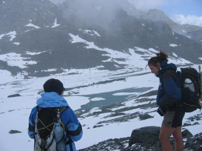 Traversée Chamonix-Zermatt, Neige dans le cirque du Grand Désert, entre les cols de Louvie et Praz Fleuri